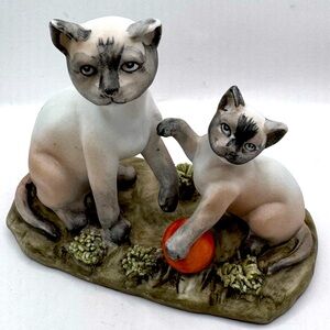 VINTAGE Royal Crown Siamese Cat & Kitten Statue Bisque Porcelain Hand Painted